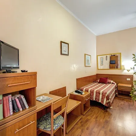 Alojamento de Acomodação e Pequeno-almoço Buonarroti 4*