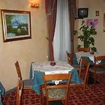 Buonarroti Couette-café 4*