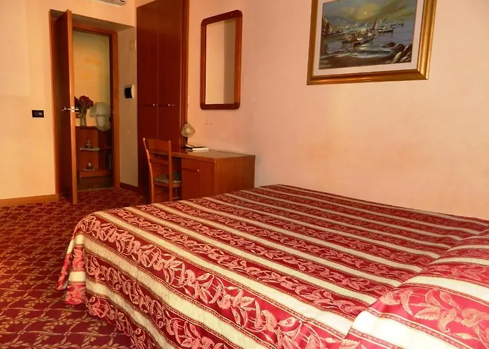 فندق مبيت وإفطار Buonarroti 4*
